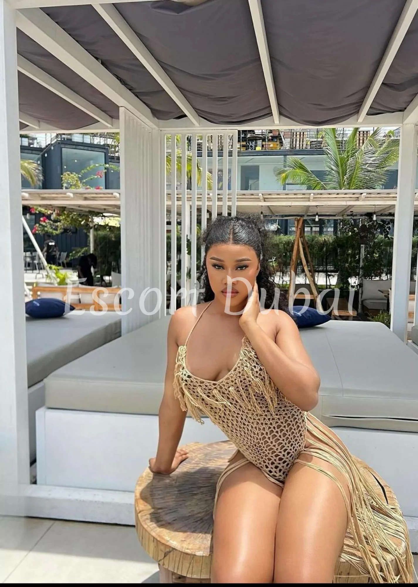 Ebony, 23 years, 170 cm