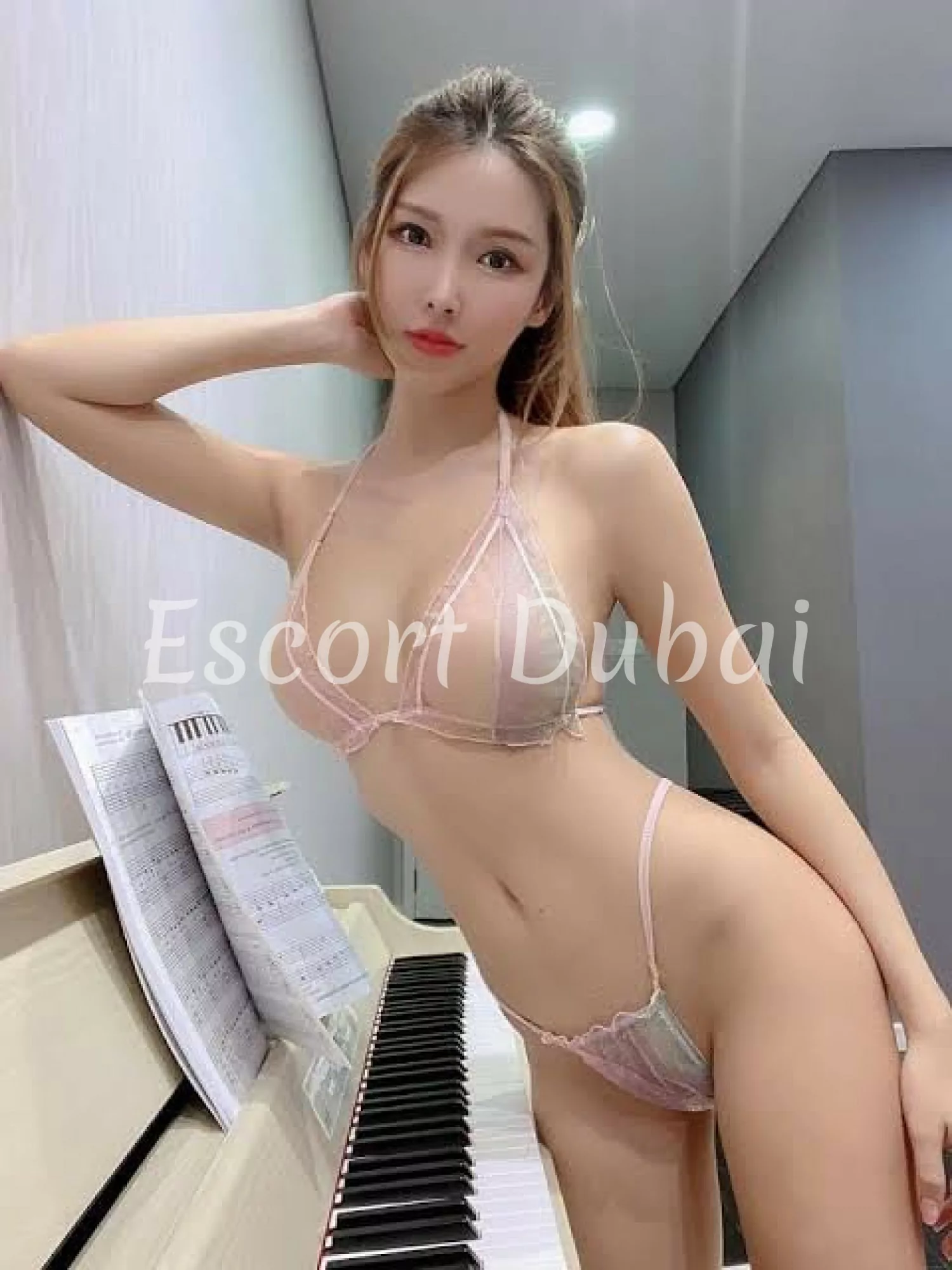 Ezell, 25 years, 171 cm