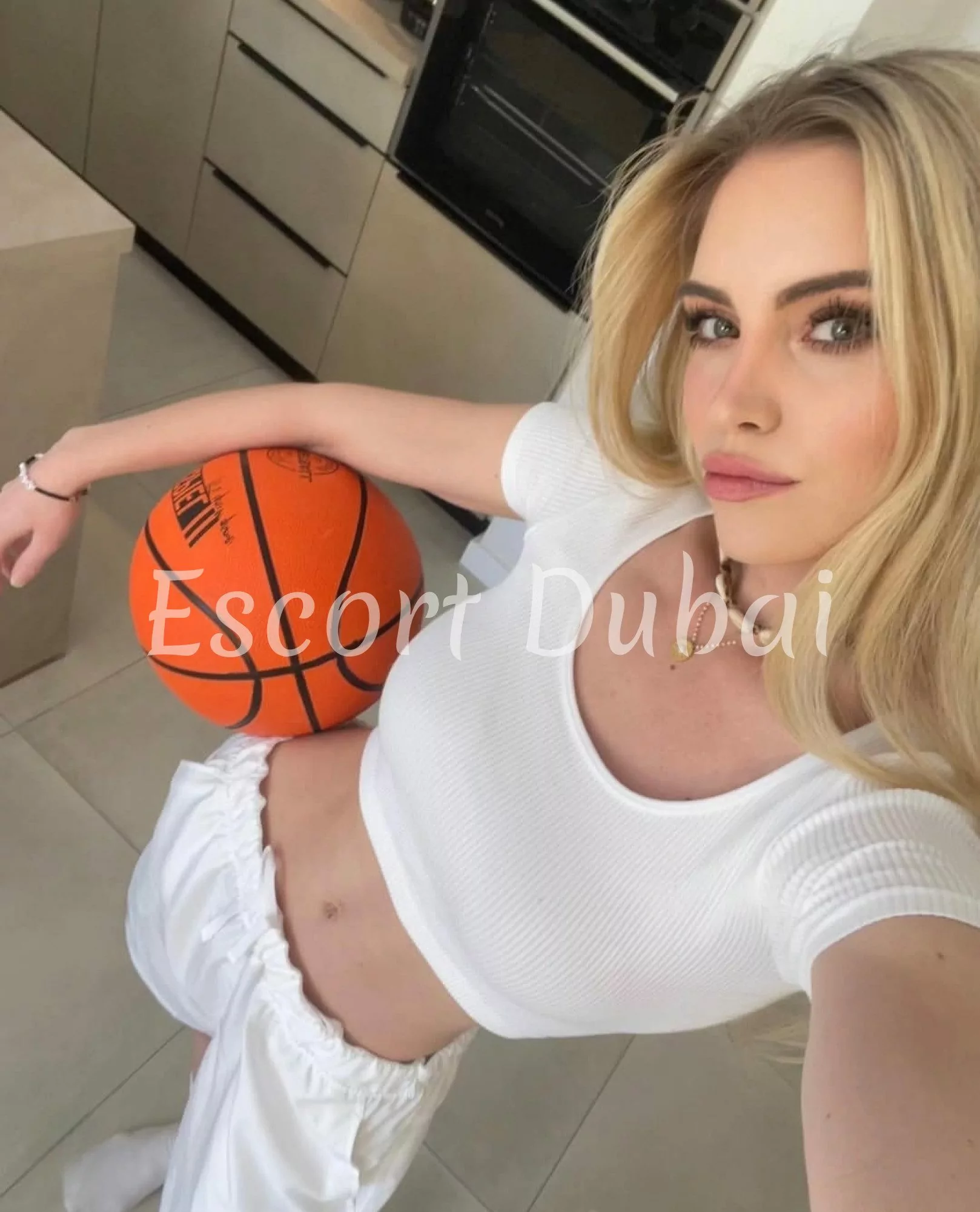 Carlyn, 29 years, 170 cm