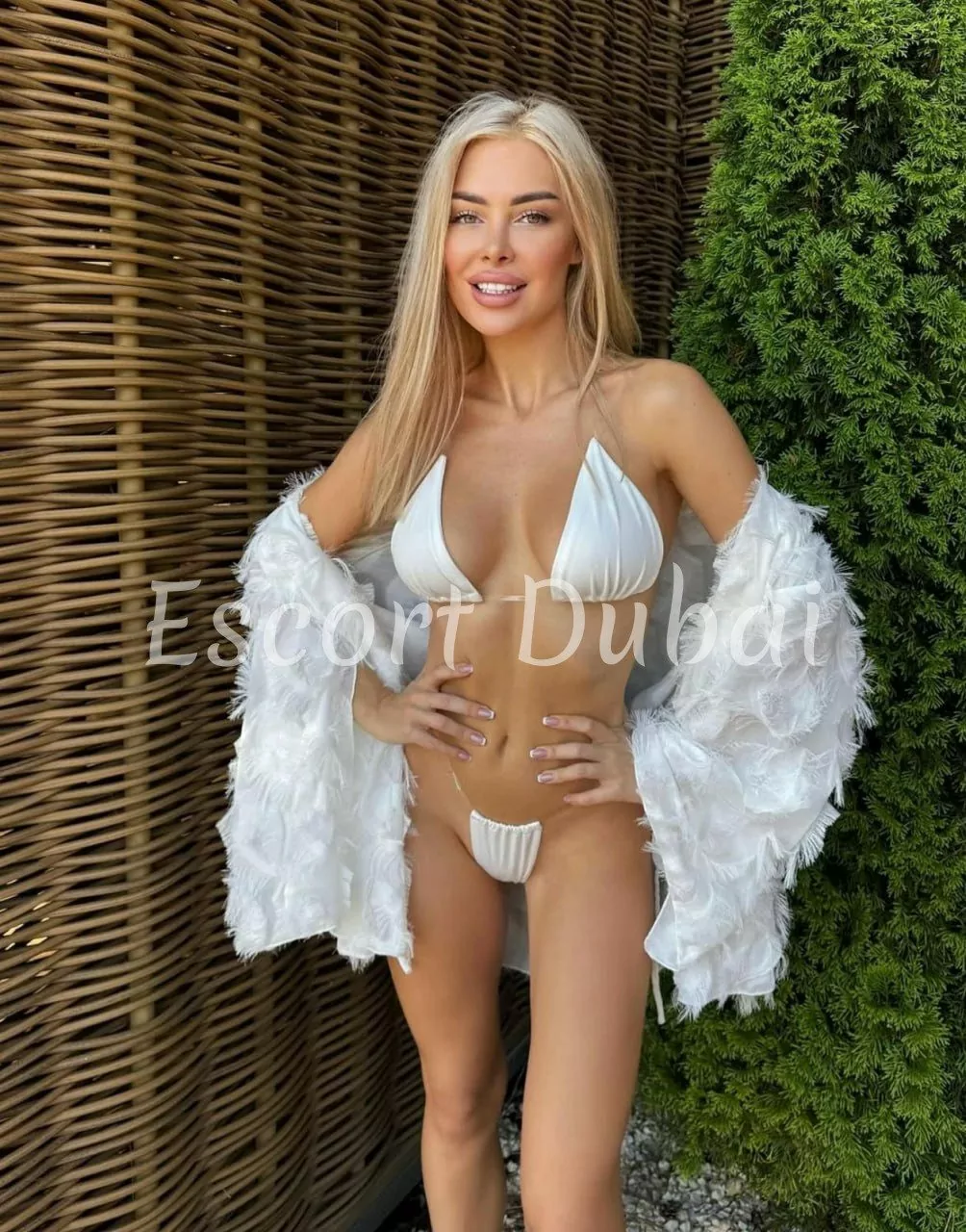 Charlotte, 24 years, 169 cm, 3 inch