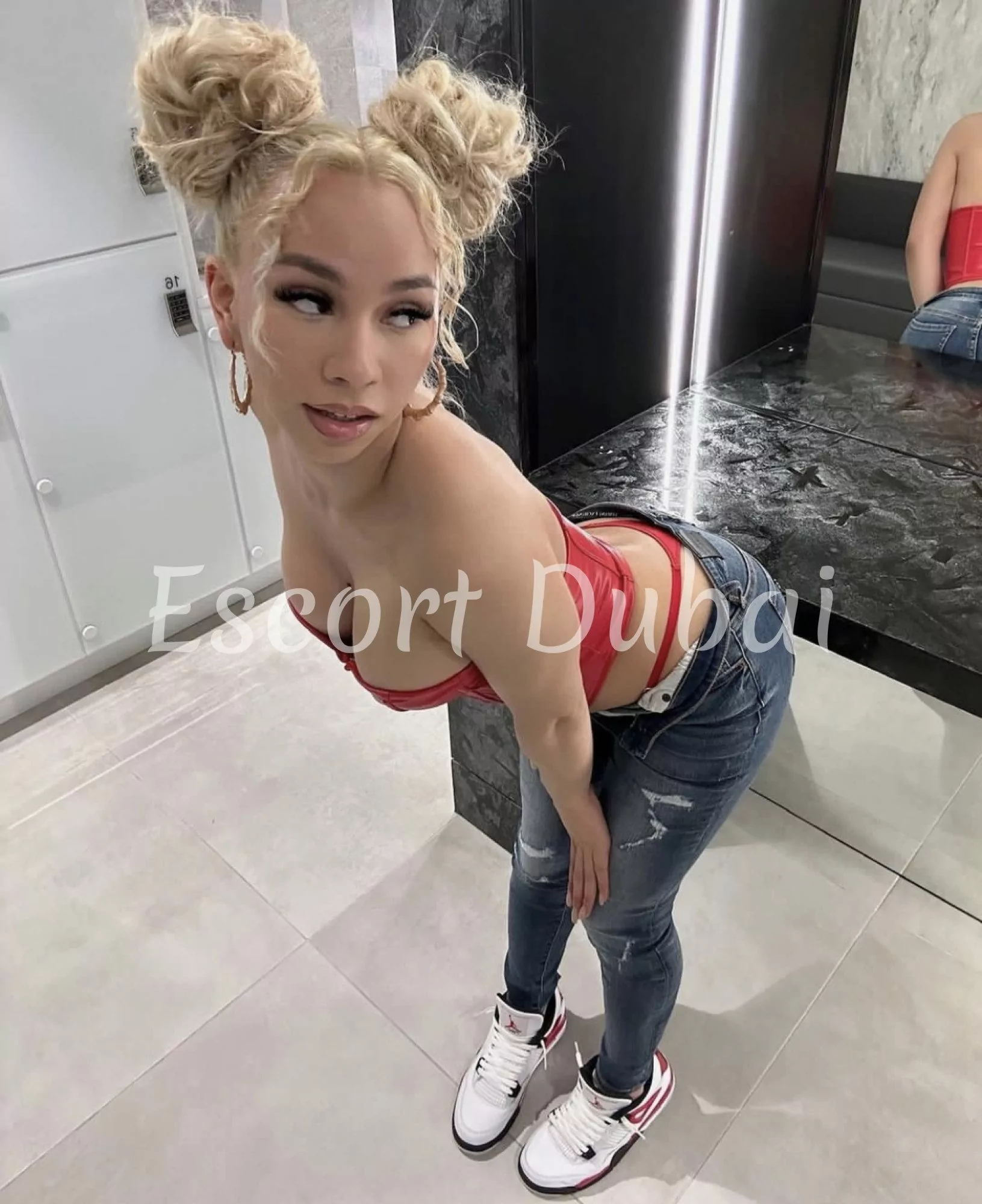 Darla, 23 years, 182 cm
