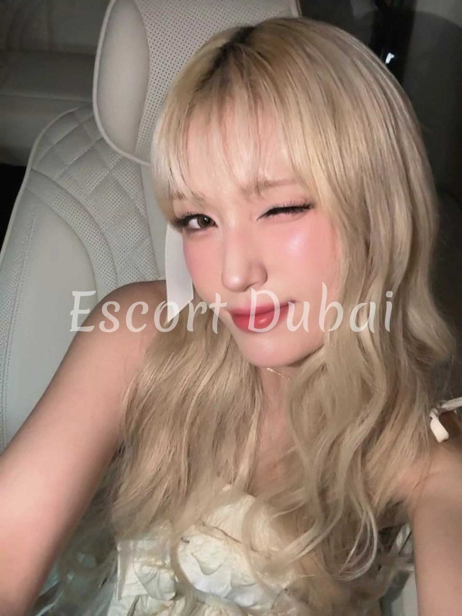 Esta, 25 years, 174 cm