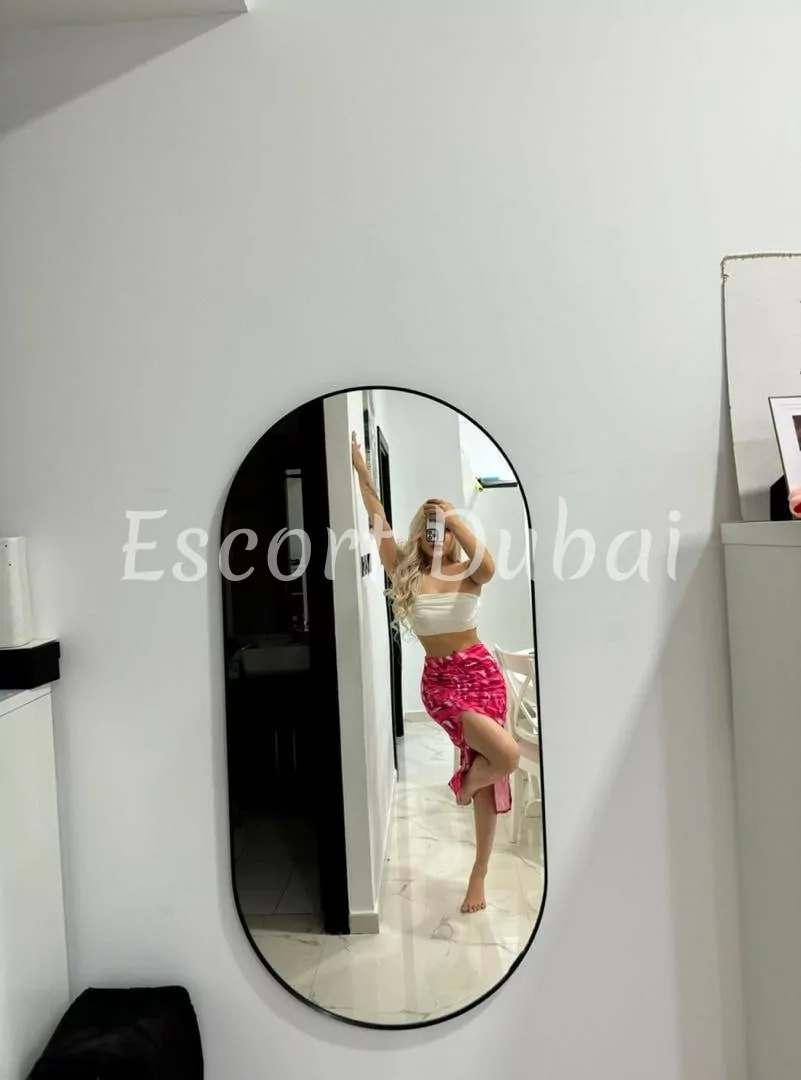 Dilara, 23 years, 165 cm, 2 inch