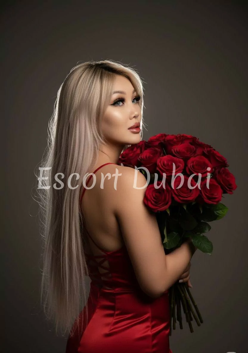 Dilara, 23 years, 165 cm, 2 inch