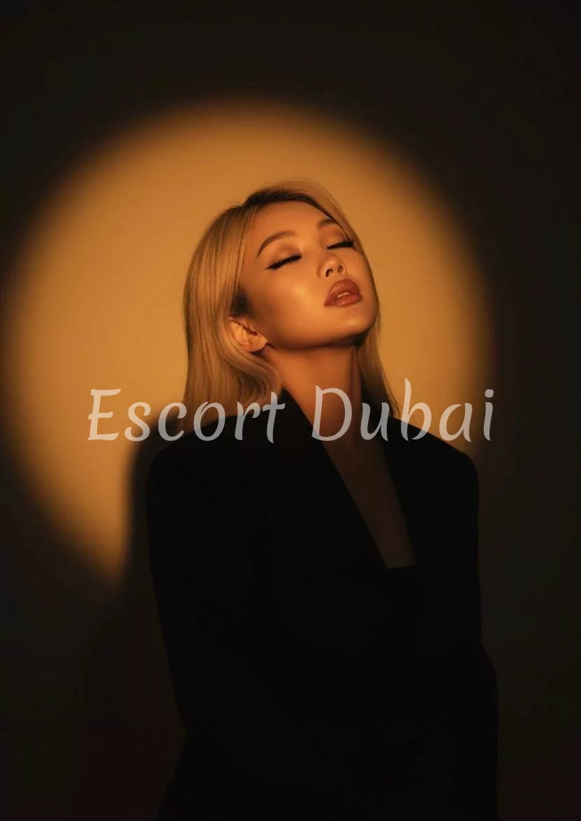 Dilara, 23 years, 165 cm, 2 inch