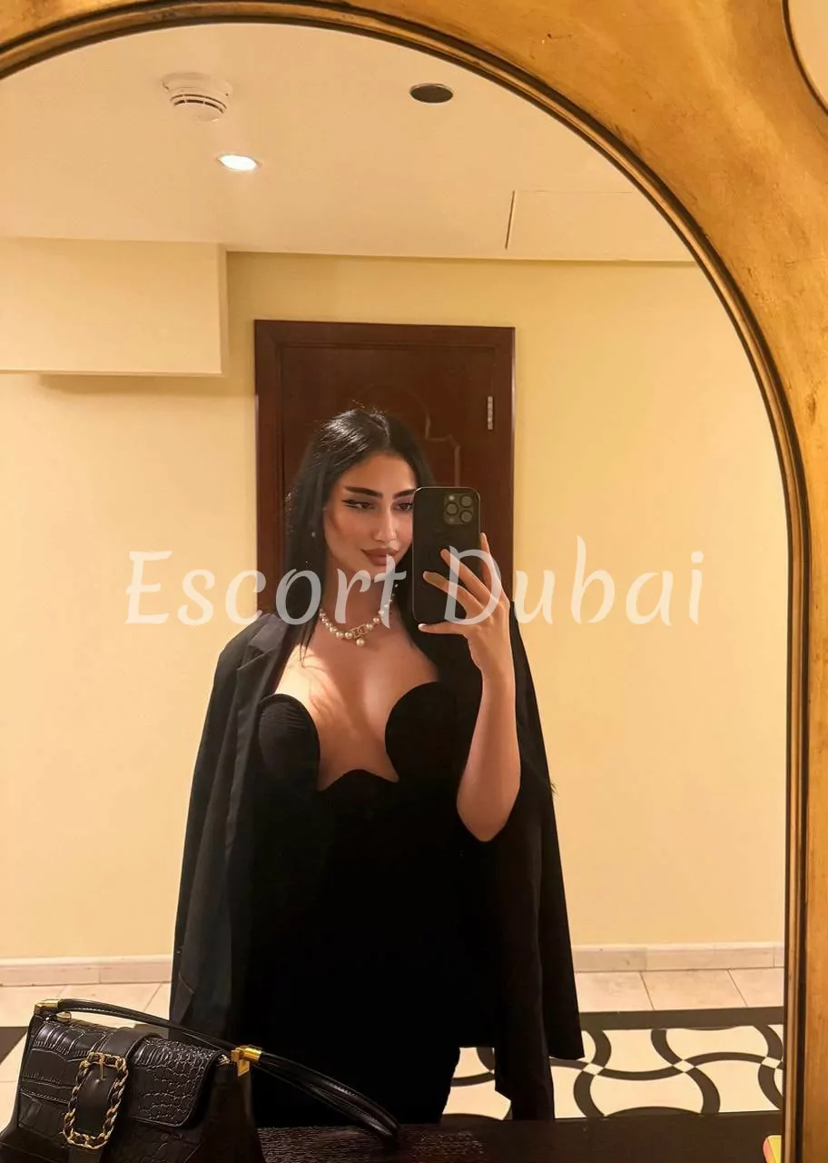 Isabel, 24 years, 174 cm, C inch