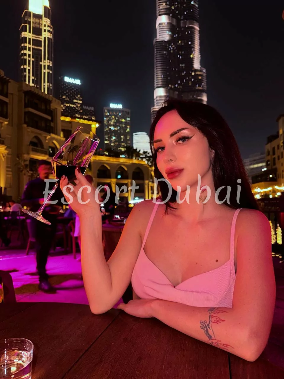 Tina, 23 years, 170 cm, C inch